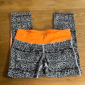 Nike Dri-Fit Capri Running Leggings Size Medium